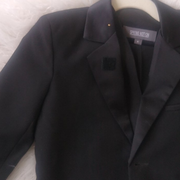 Tuxedo Children's Size 6 - Picture 2 of 13